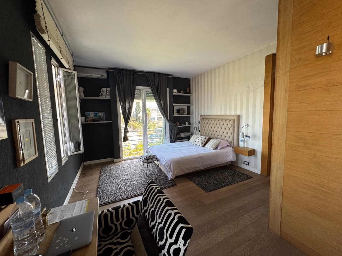 Villa premium 5CH avec beau jardin et grande piscine