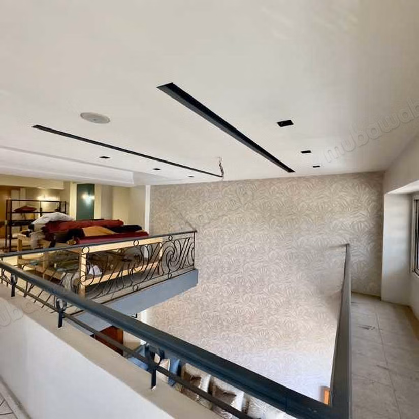Local commercial à Louer de 210.0 m² à Casablanca, Hopitaux