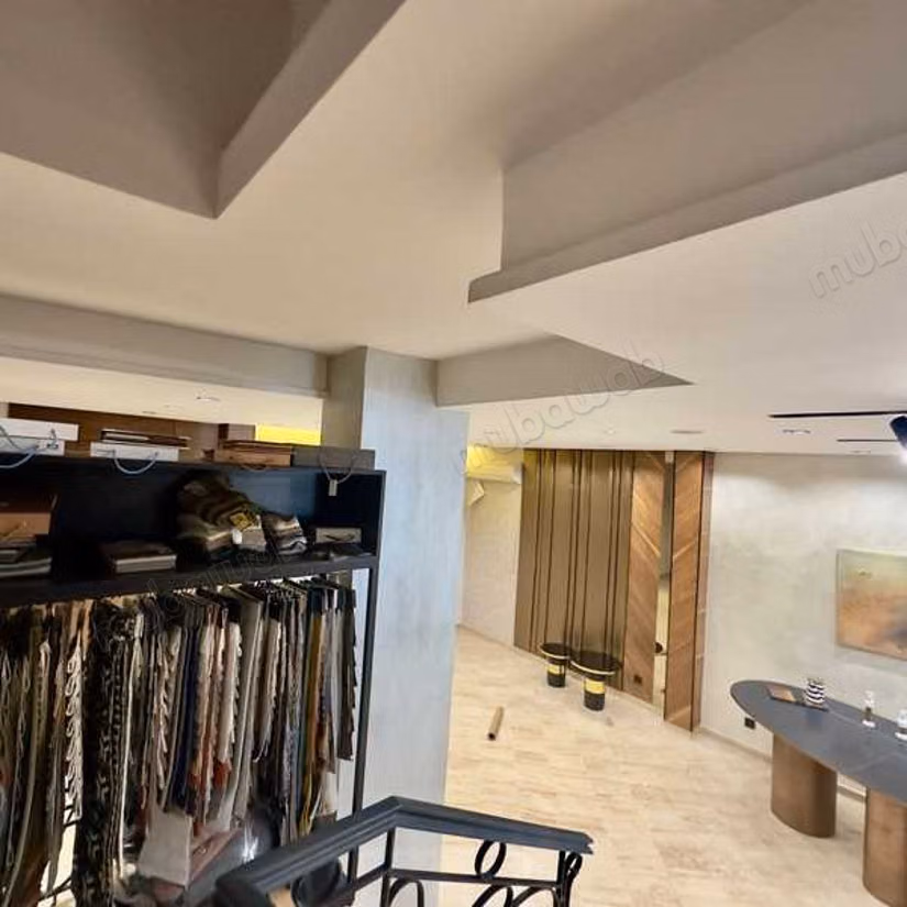 Local commercial à Louer de 210.0 m² à Casablanca, Hopitaux