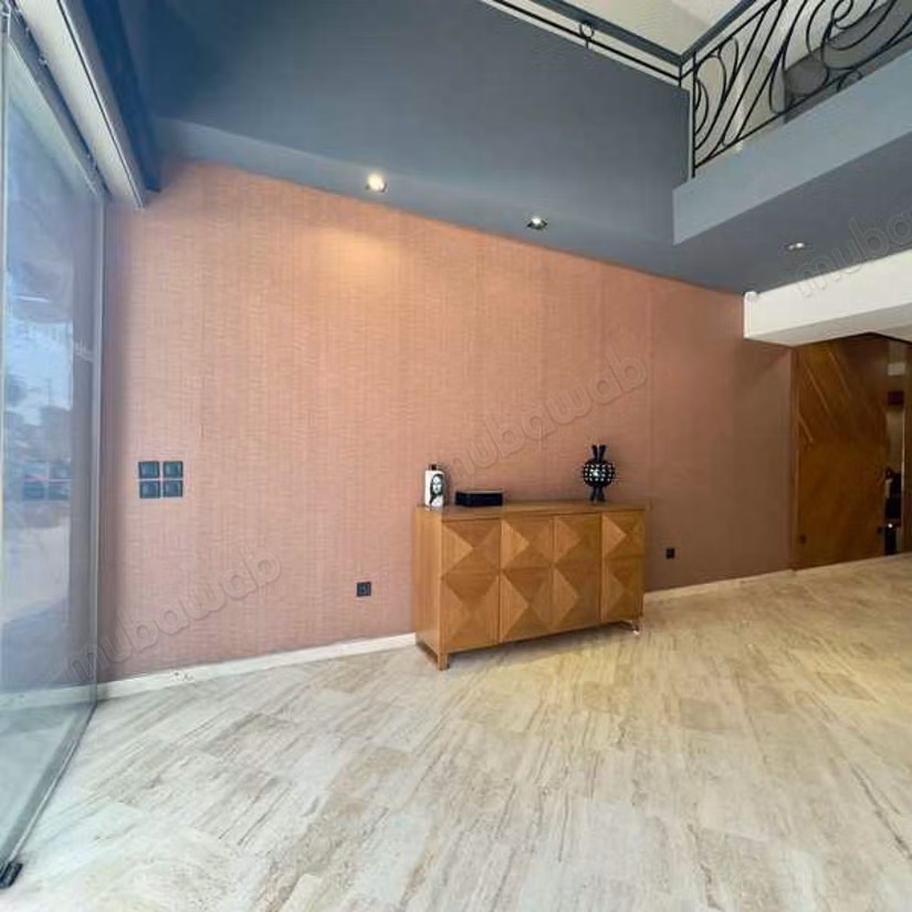 Local commercial à Louer de 210.0 m² à Casablanca, Hopitaux