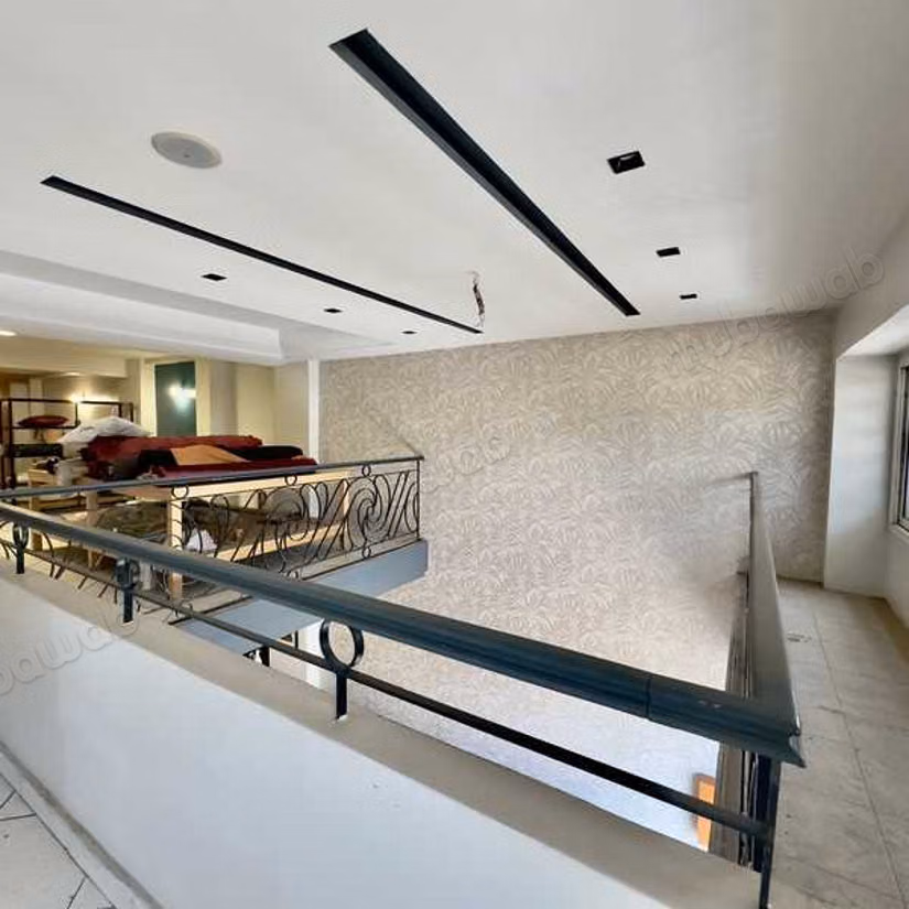 Local commercial à Louer de 210.0 m² à Casablanca, Hopitaux