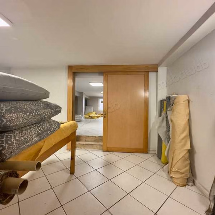 Local commercial à Louer de 210.0 m² à Casablanca, Hopitaux