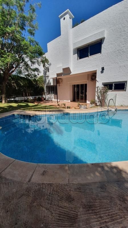 Villa à louer à Cil