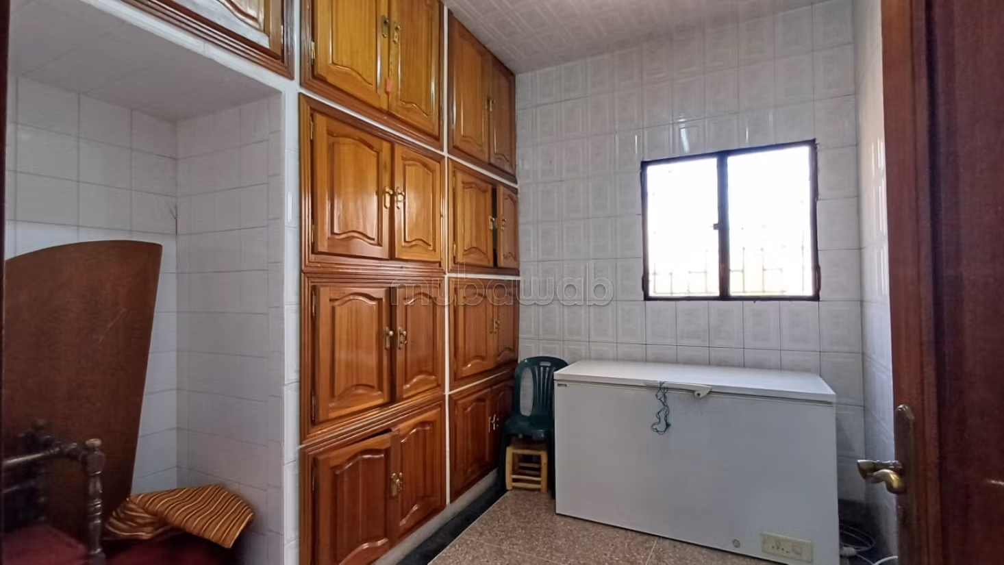 Suntuosa casa en venta en Hermitage. Dimensión 466 m². Terraza y jardin