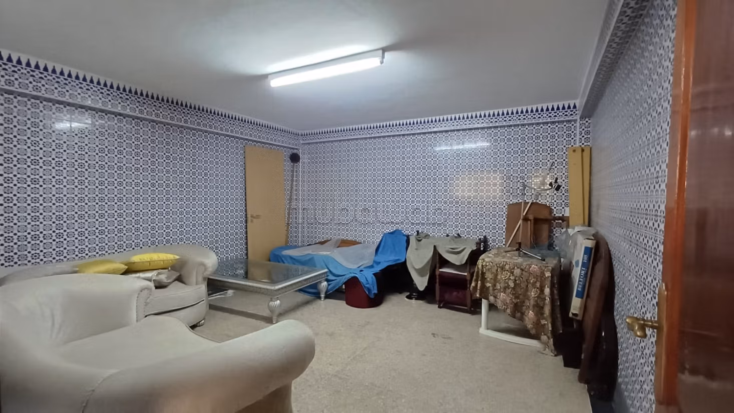 Suntuosa casa en venta en Hermitage. Dimensión 466 m². Terraza y jardin
