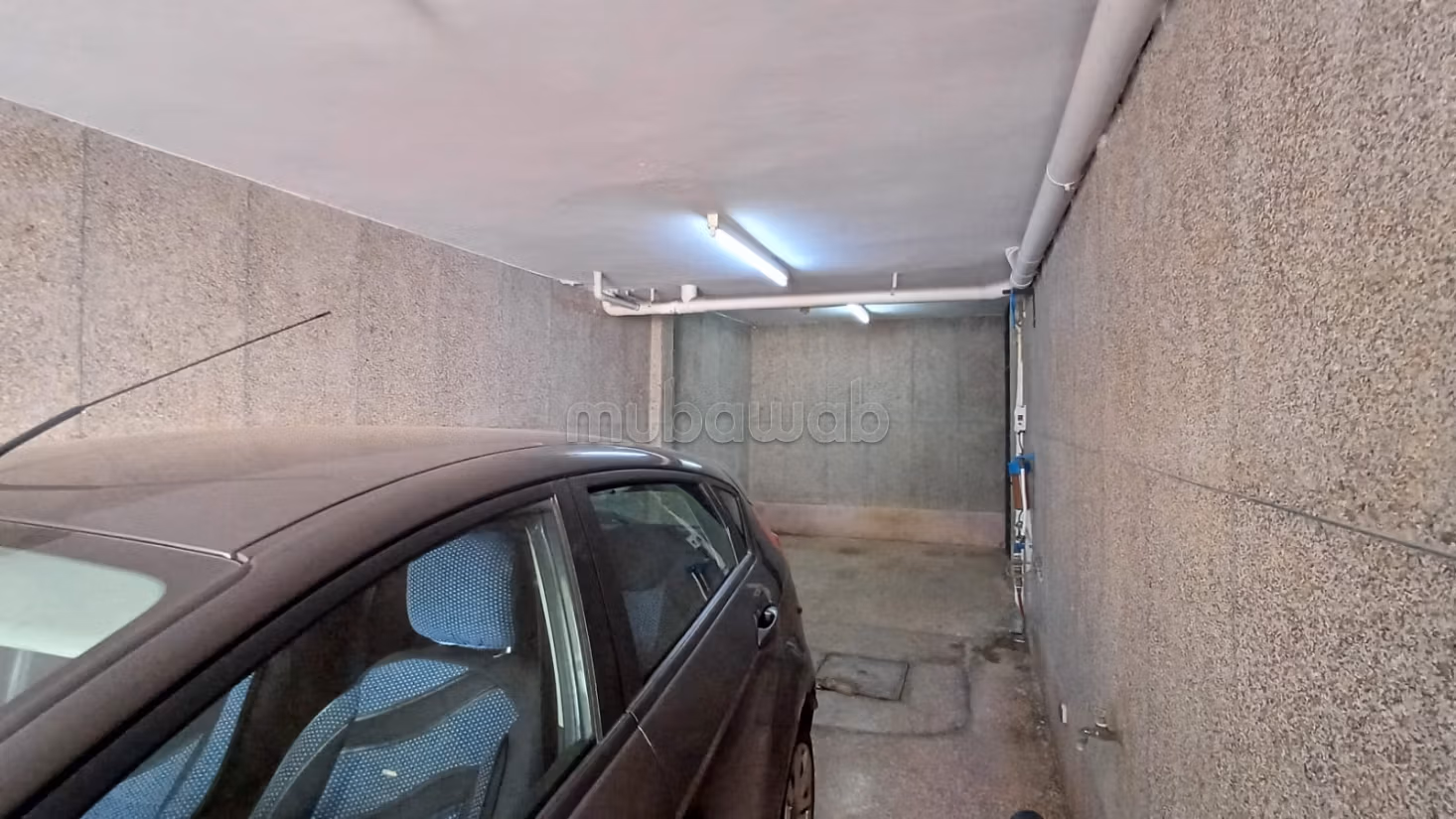 Suntuosa casa en venta en Hermitage. Dimensión 466 m². Terraza y jardin