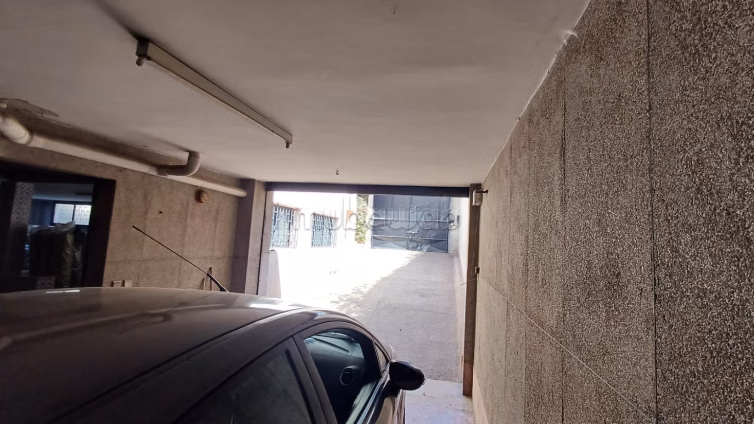 Suntuosa casa en venta en Hermitage. Dimensión 466 m². Terraza y jardin