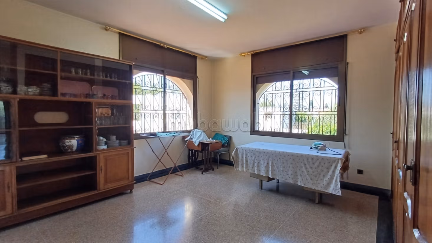 Suntuosa casa en venta en Hermitage. Dimensión 466 m². Terraza y jardin