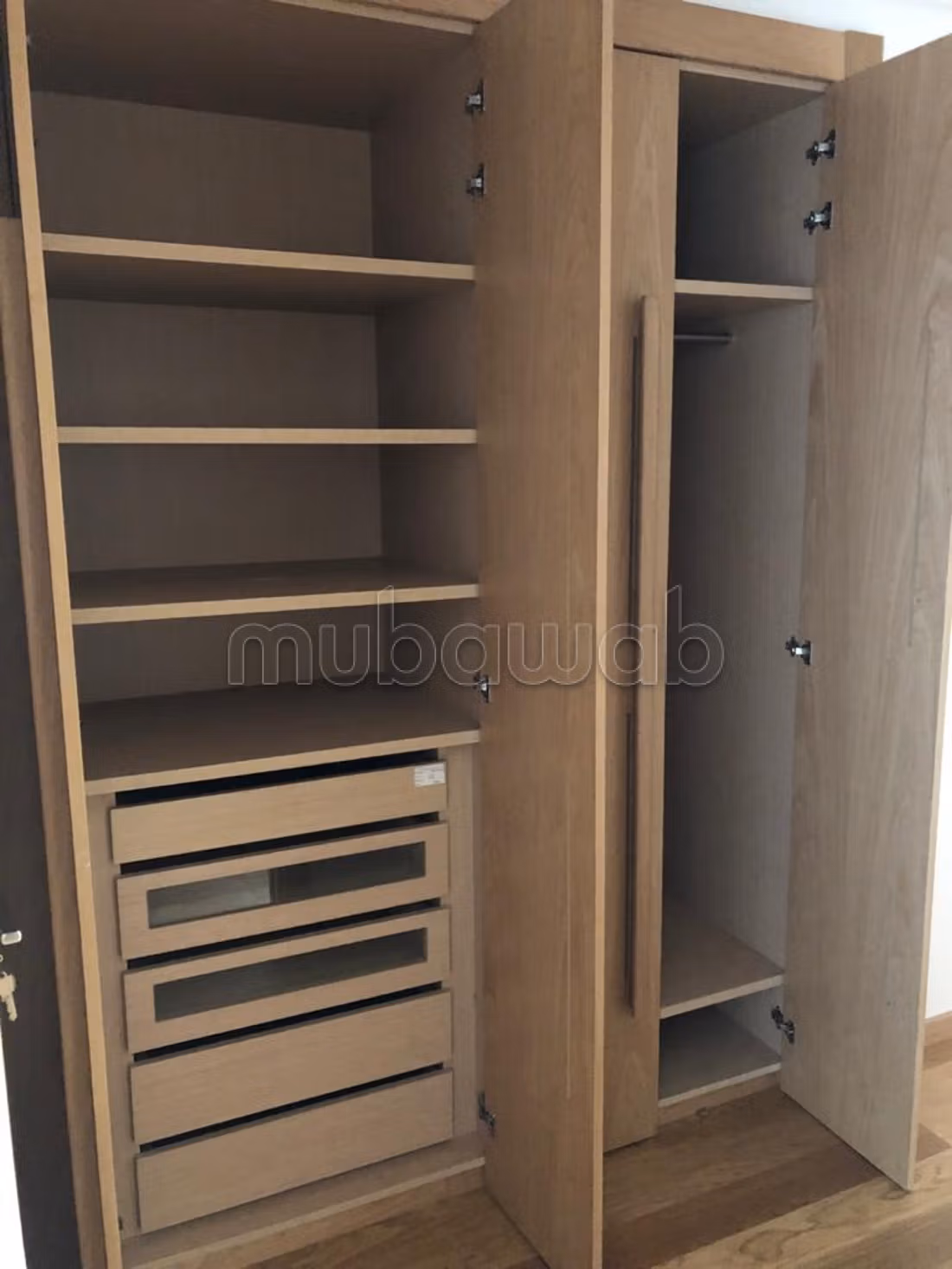 Appartement en location à Casablanca Marina. 
2 chambres. 
Meublé