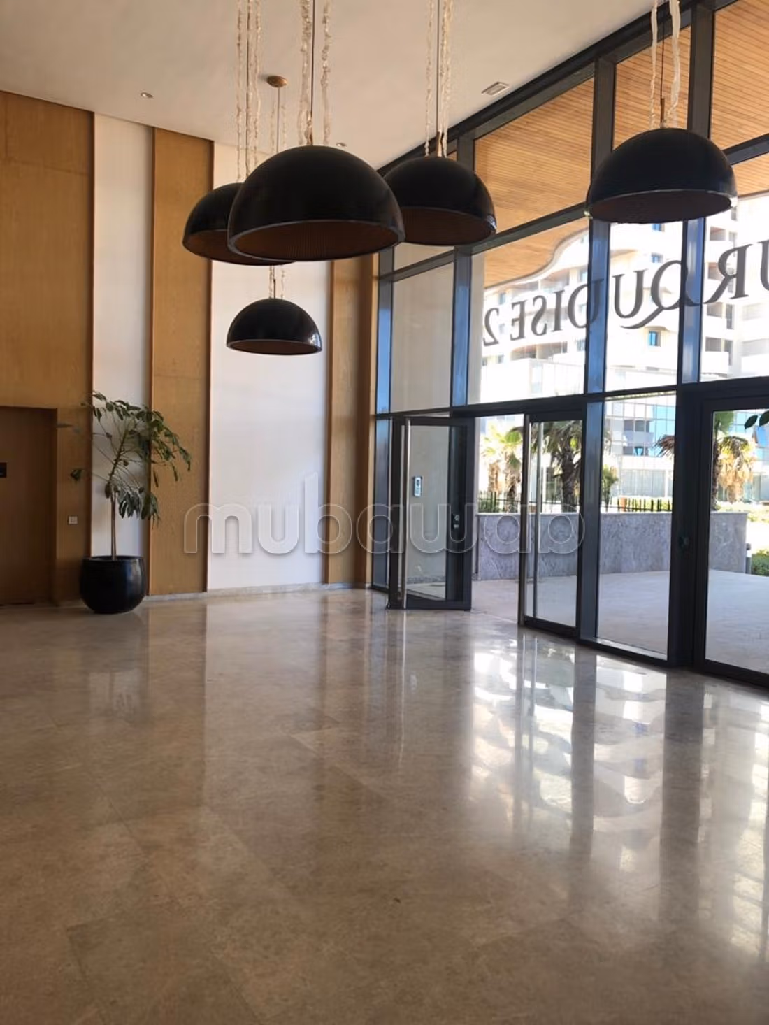 Appartement en location à Casablanca Marina. 
2 chambres. 
Meublé