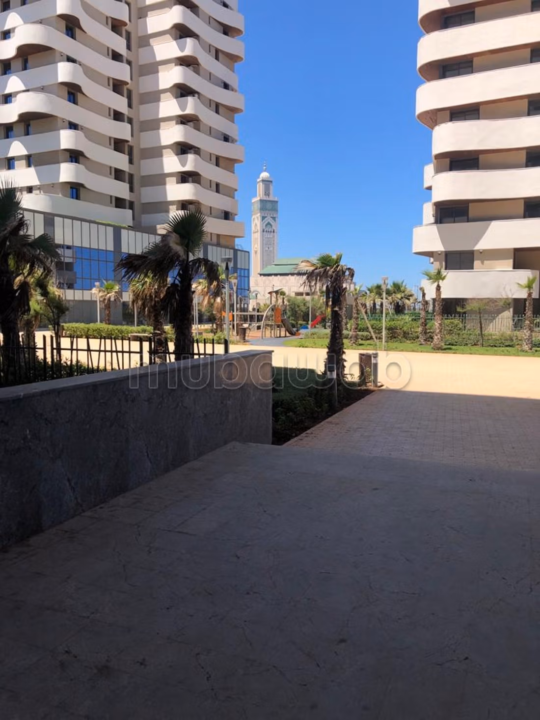 Appartement en location à Casablanca Marina. 
2 chambres. 
Meublé
