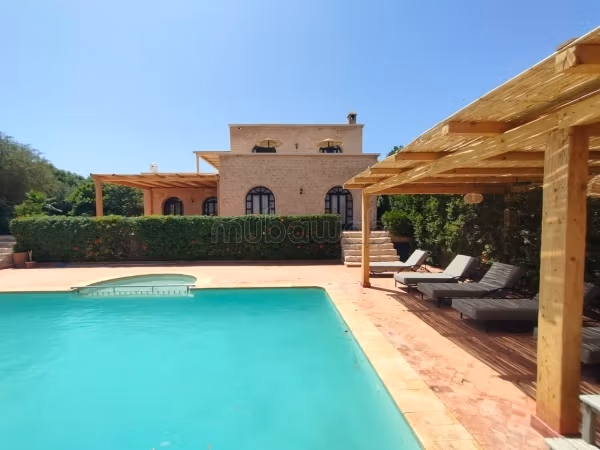 Luxury villas & houses for rent in Route de Marrakech. 5 lovely rooms. Living room with fireplace, General air conditioning System