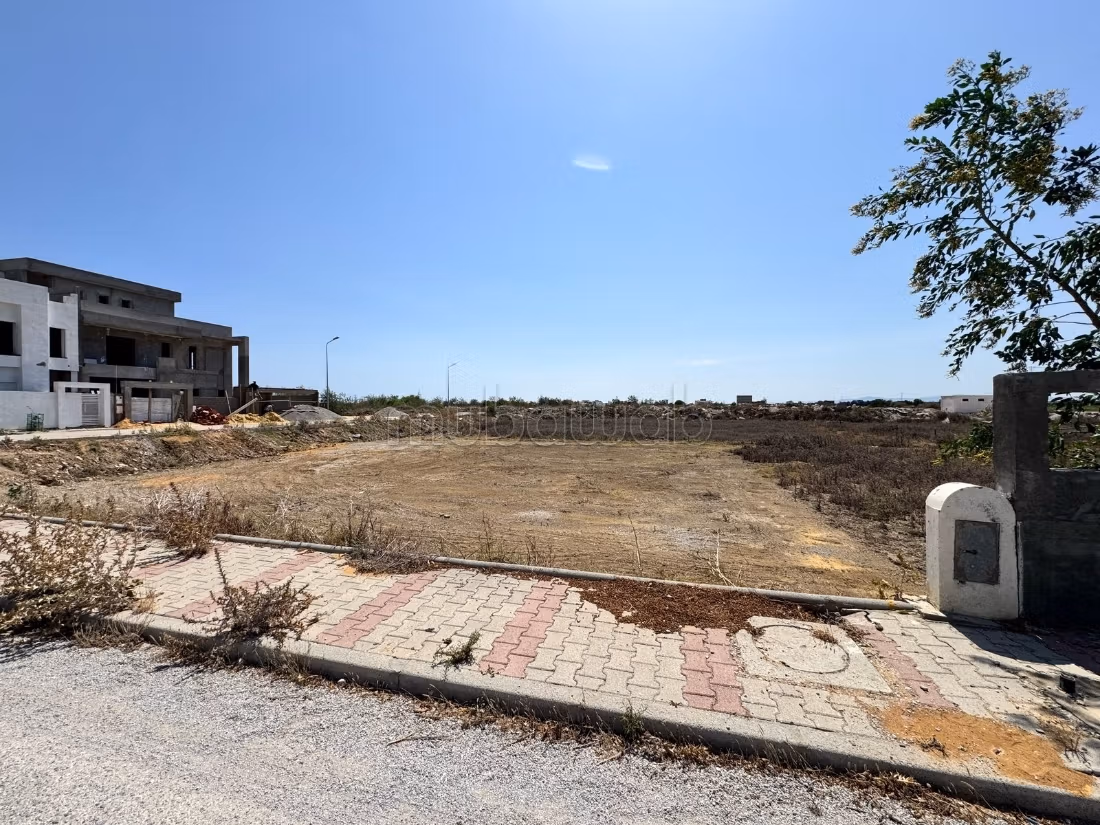 Terrain d'habitationen vente à el Mamounia de 766m²