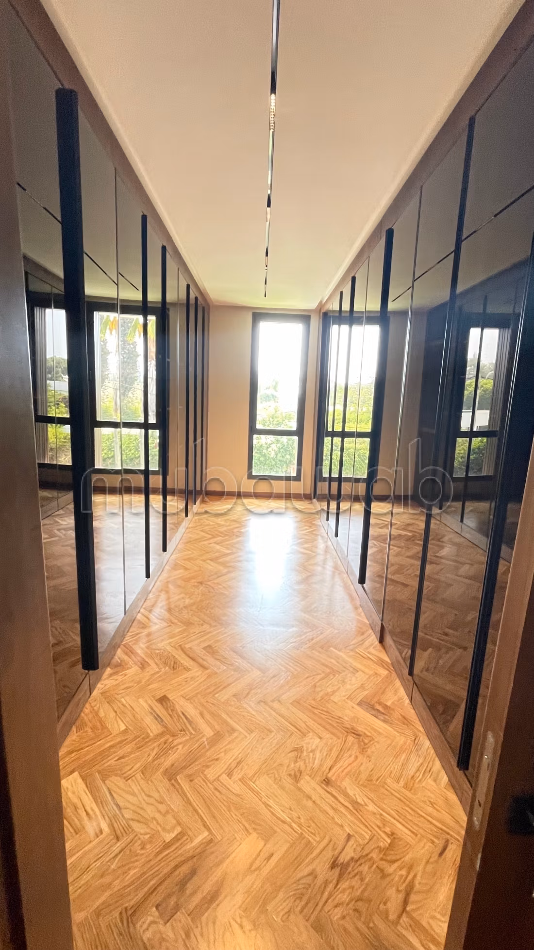Vente villa de luxe à Souissi. 5 chambres. Fenêtres double vitrage et chauffage central