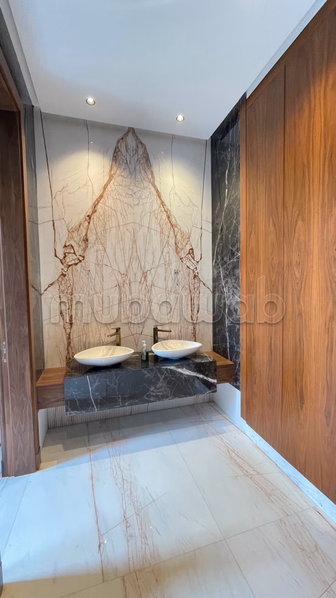 Vente villa de luxe à Souissi. 5 chambres. Fenêtres double vitrage et chauffage central