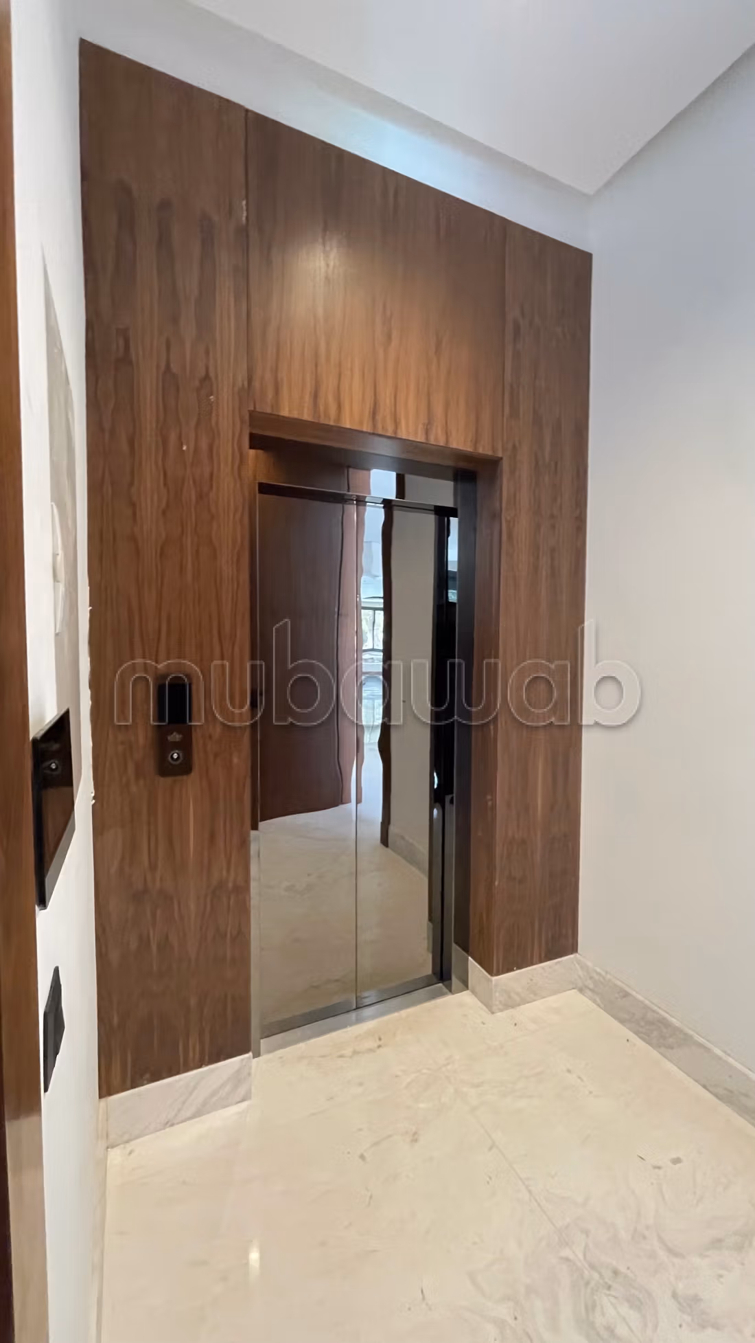 Vente villa de luxe à Souissi. 5 chambres. Fenêtres double vitrage et chauffage central