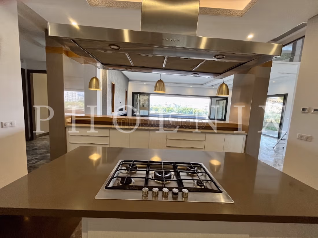 Appartement S3 de 290 m² avec piscine au Lac2