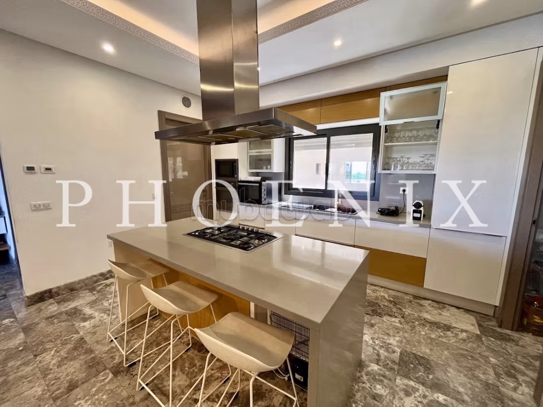 Appartement S3 de 290 m² avec piscine au Lac2