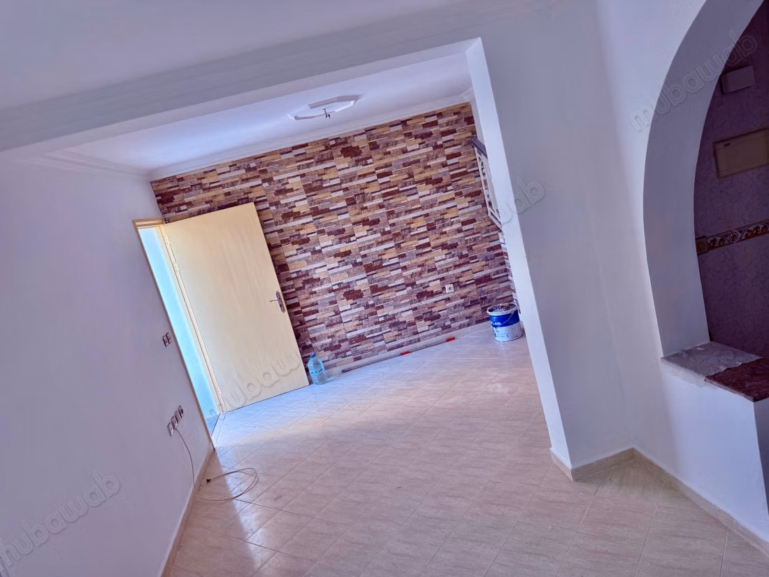 Casa en venta en Manar. 5 habitaciones. Salón marroquí amueblado, residencia cerrada