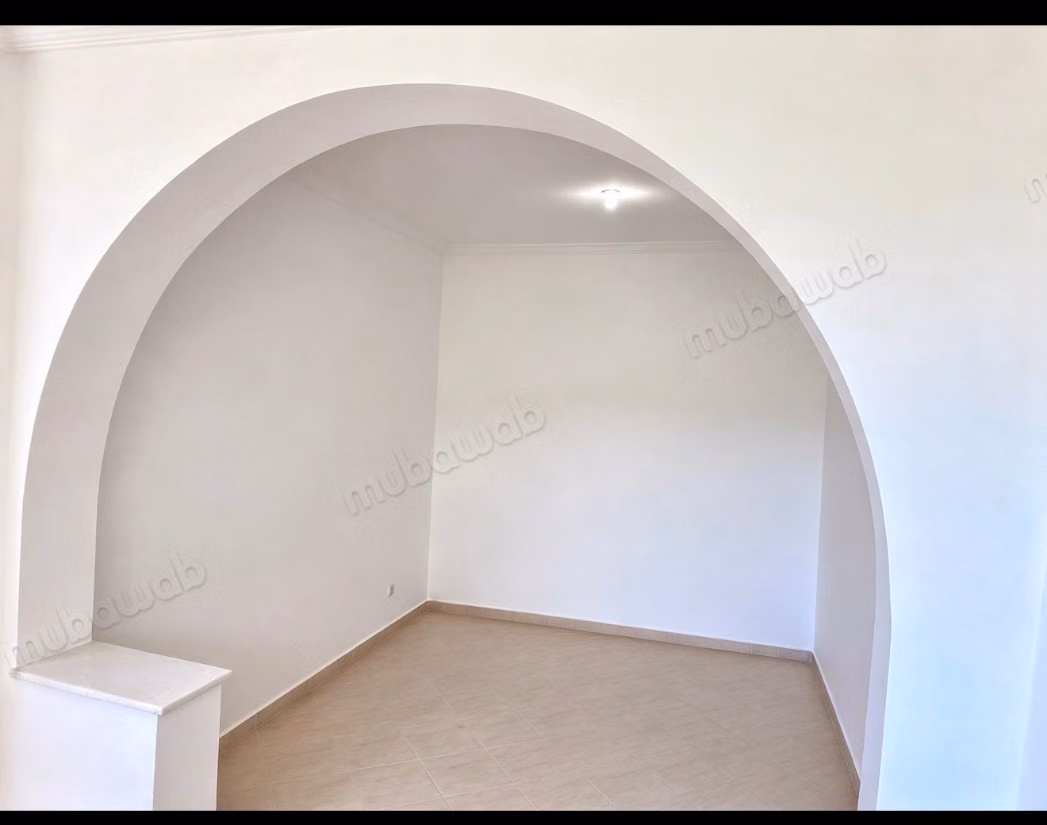 Casa en venta en Manar. 5 habitaciones. Salón marroquí amueblado, residencia cerrada