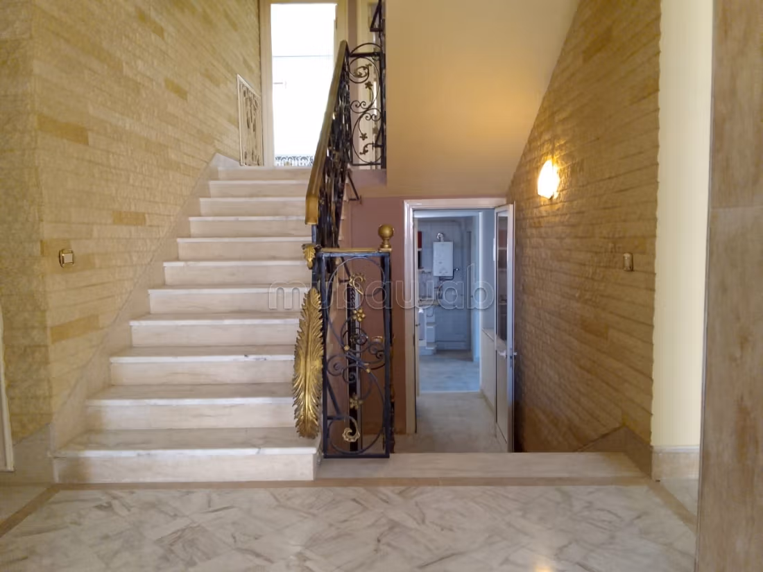 0% commission/ A vendre une villa à Menzah 7