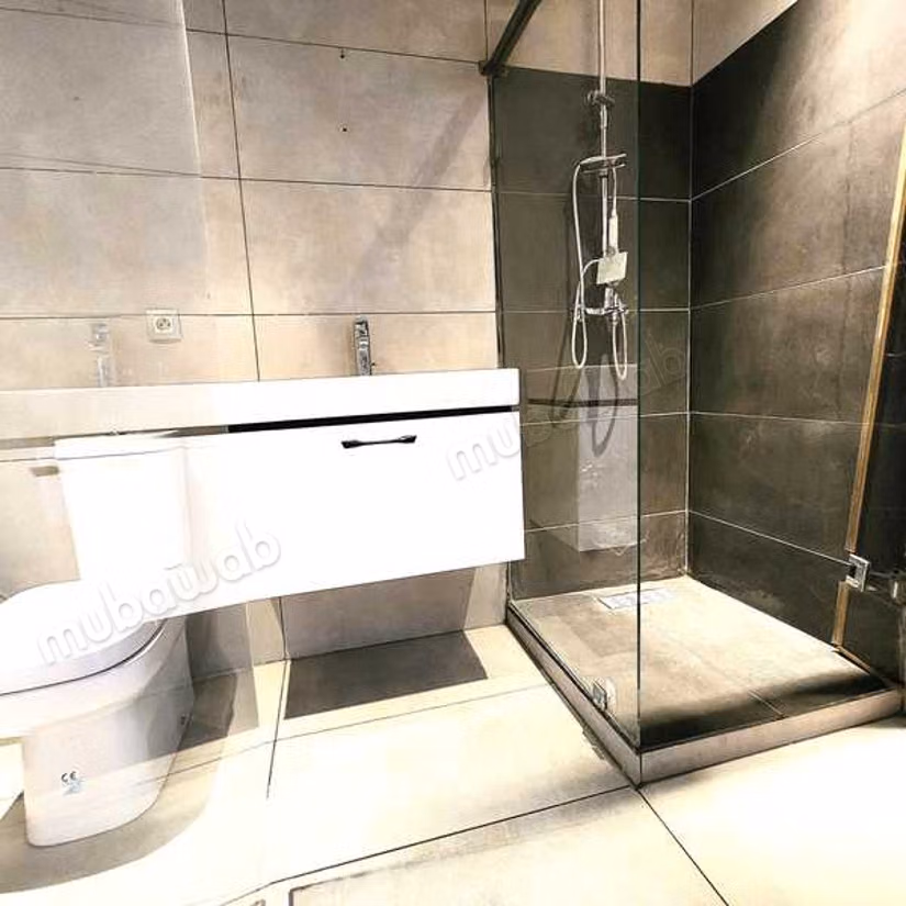 Sale of a lovely apartment in Les Hôpitaux. Dimension 129 m². Carpark and elevator