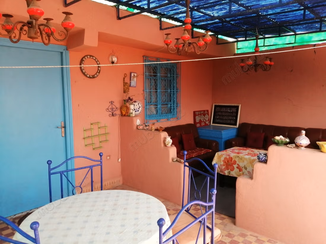 Casa in vendita a Sidi Youssef. 7 locali. Terrazzo e garage
