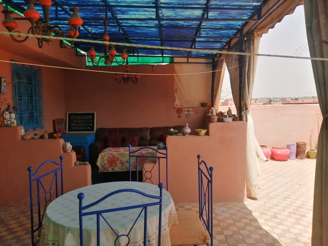 Casa in vendita a Sidi Youssef. 7 locali. Terrazzo e garage