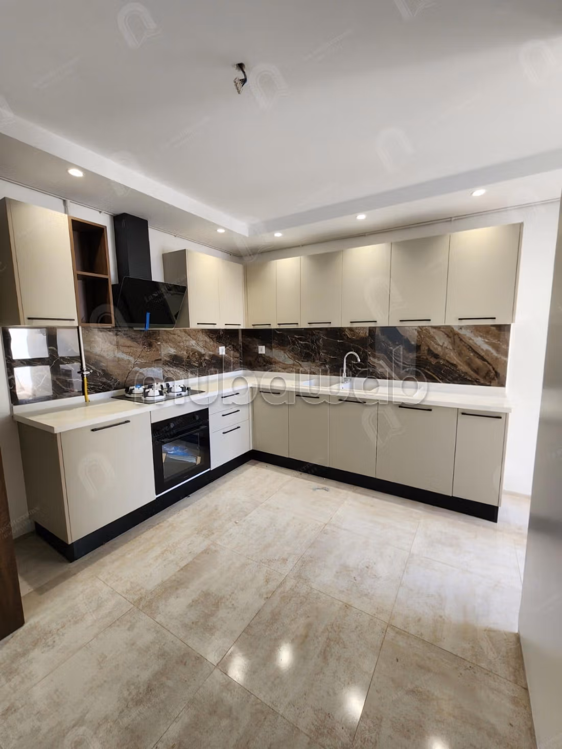 A vendre un S2 neuf à la nouvelle soukra