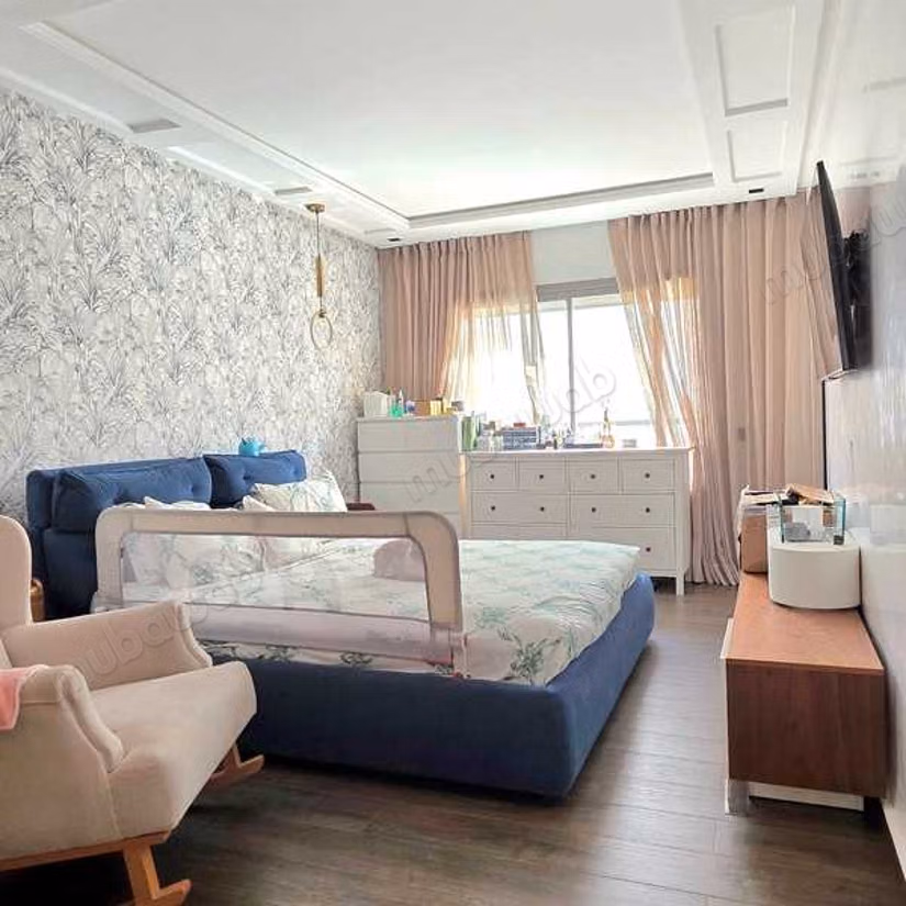 Apartment to purchase in Maârif Extension. 5 large living areas. Lift and garage