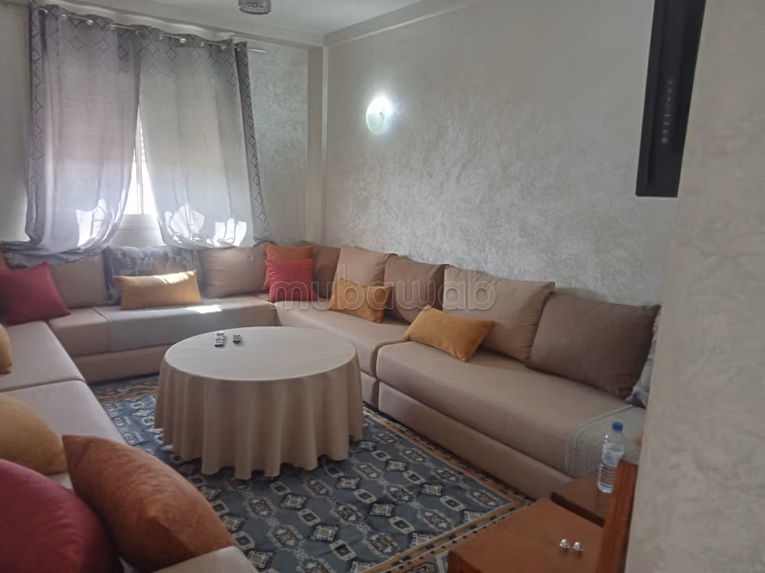 Magnífico piso en alquiler en Hay Mohammadi. 3 hermosas habitaciones. Amueblado