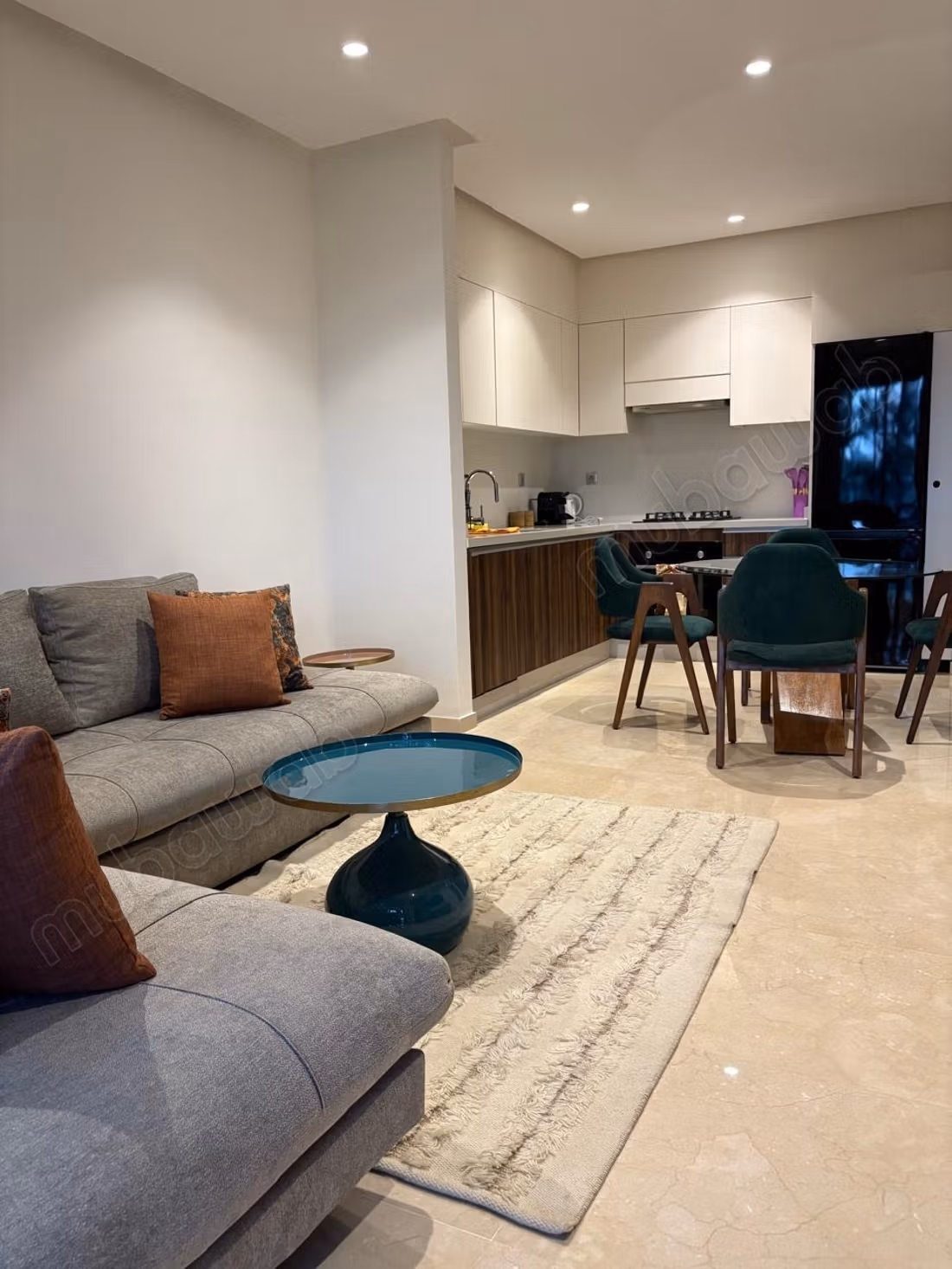 Trés bel appartement à louer à Eagle hills