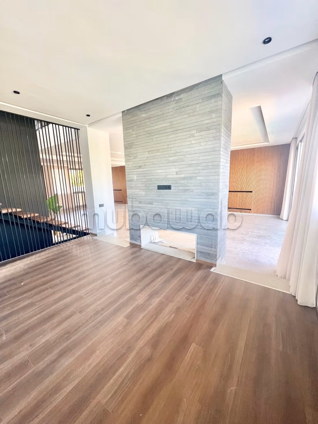 Magnificent villa for rent in Ain Diab. 7 large living areas. Fireplace and caretaker