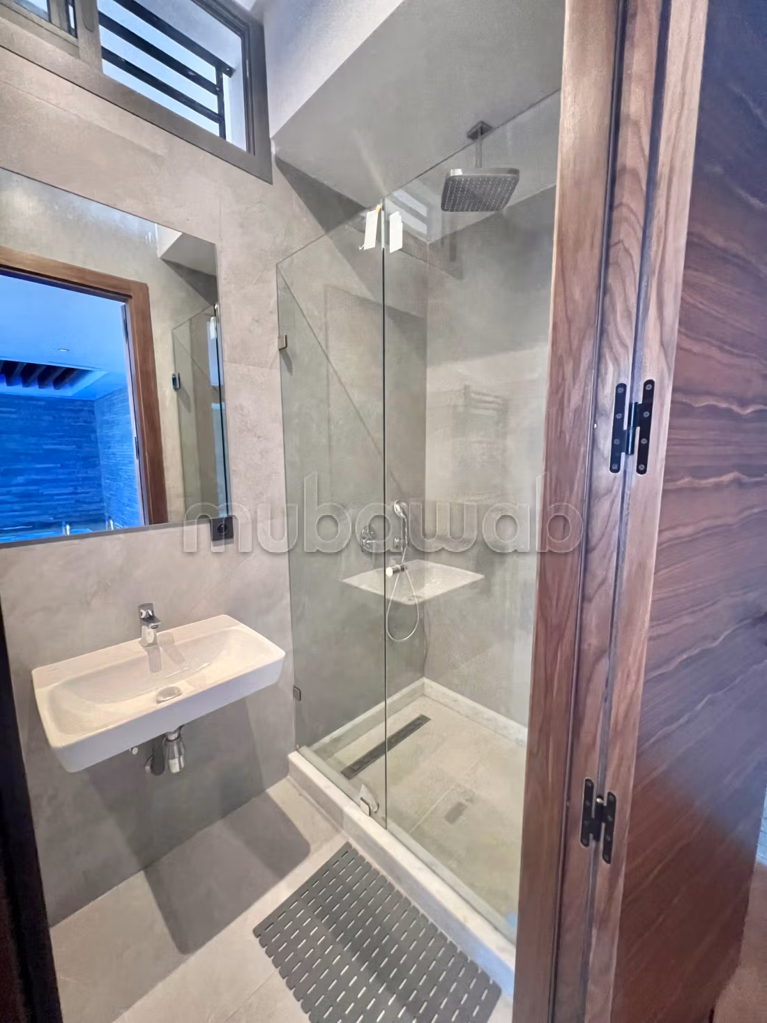 Magnificent villa for rent in Ain Diab. 7 large living areas. Fireplace and caretaker
