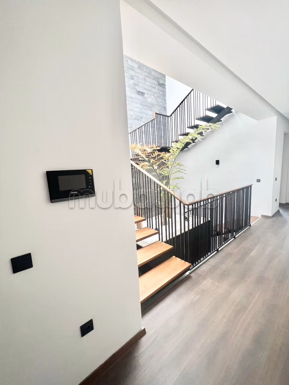 Magnificent villa for rent in Ain Diab. 7 large living areas. Fireplace and caretaker
