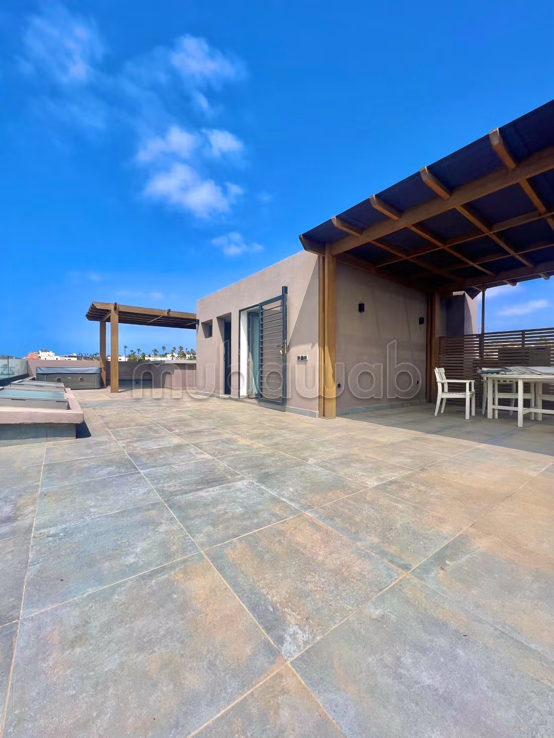 Magnificent villa for rent in Ain Diab. 7 large living areas. Fireplace and caretaker