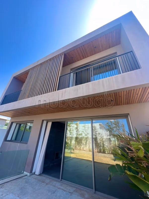 Villa's en luxe woningen beschikbaar in Ain Diab. Oppervlakte 500 m². Verwarming en uitzicht op zee
