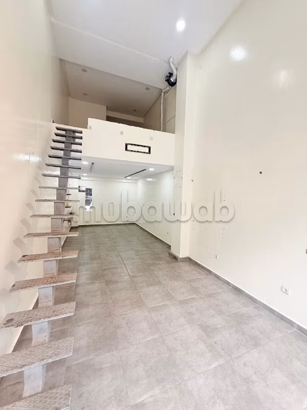 Te huur: commercieel vastgoed in Les princesses. Oppervlakte 45 m²