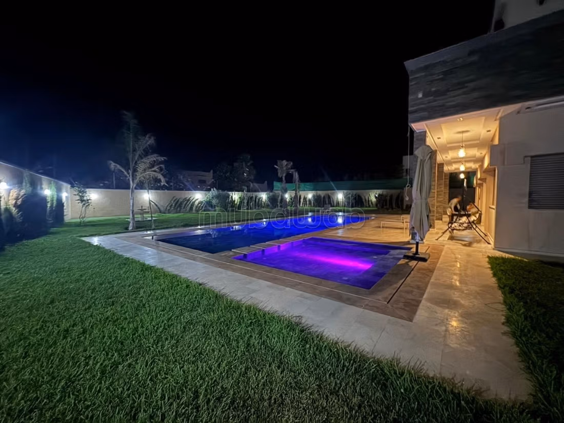 Très belle villa haut standig 5 suites route fes