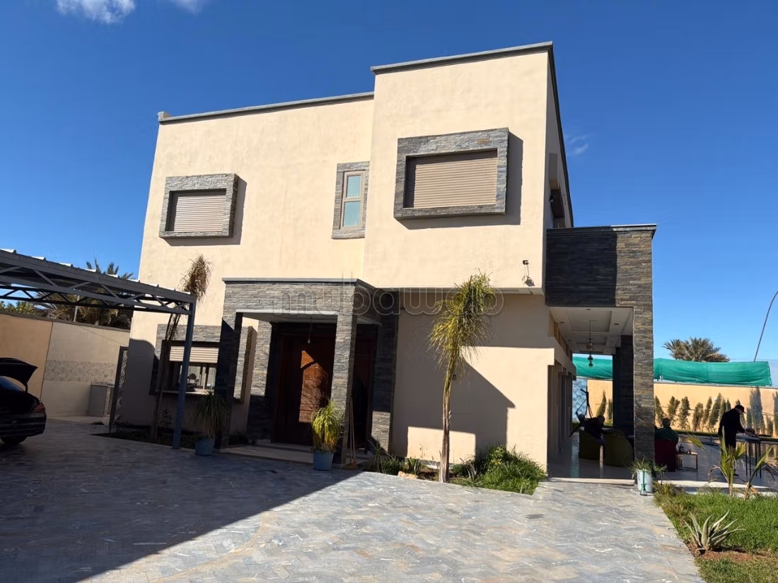 Très belle villa haut standig 5 suites route fes