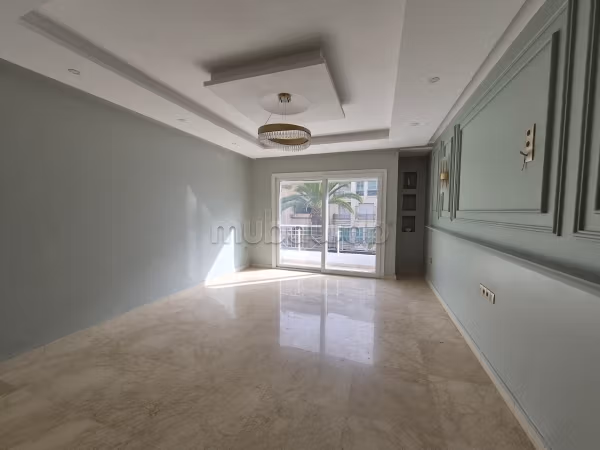 Affitta il tuo appartamento a Maârif Extension. Superficie totale 100 m². Antenna parabolica e sistema di sicurezza