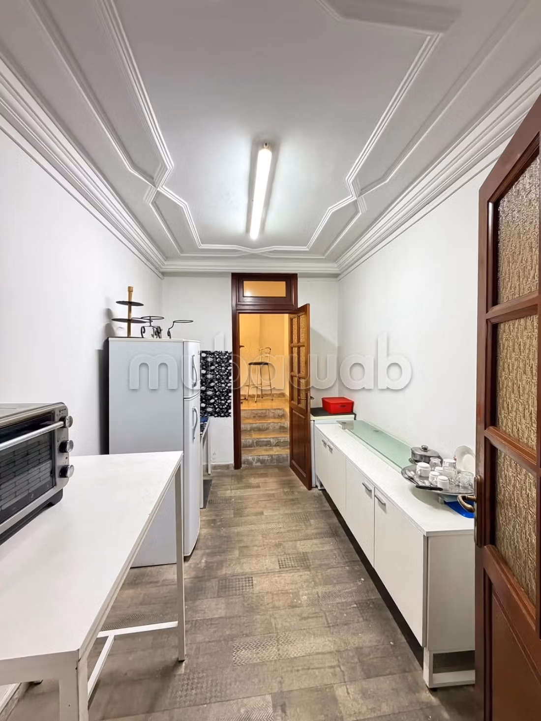 Ufficio disponibile in affitto a El Menzah 6. Superficie 620 m². Riscaldamento e porta blindata