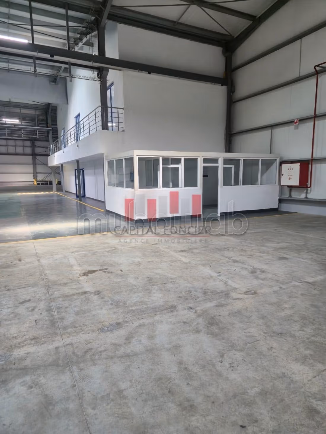 Affitta il locale commerciale perfetto per te. Superficie di 5000 m²