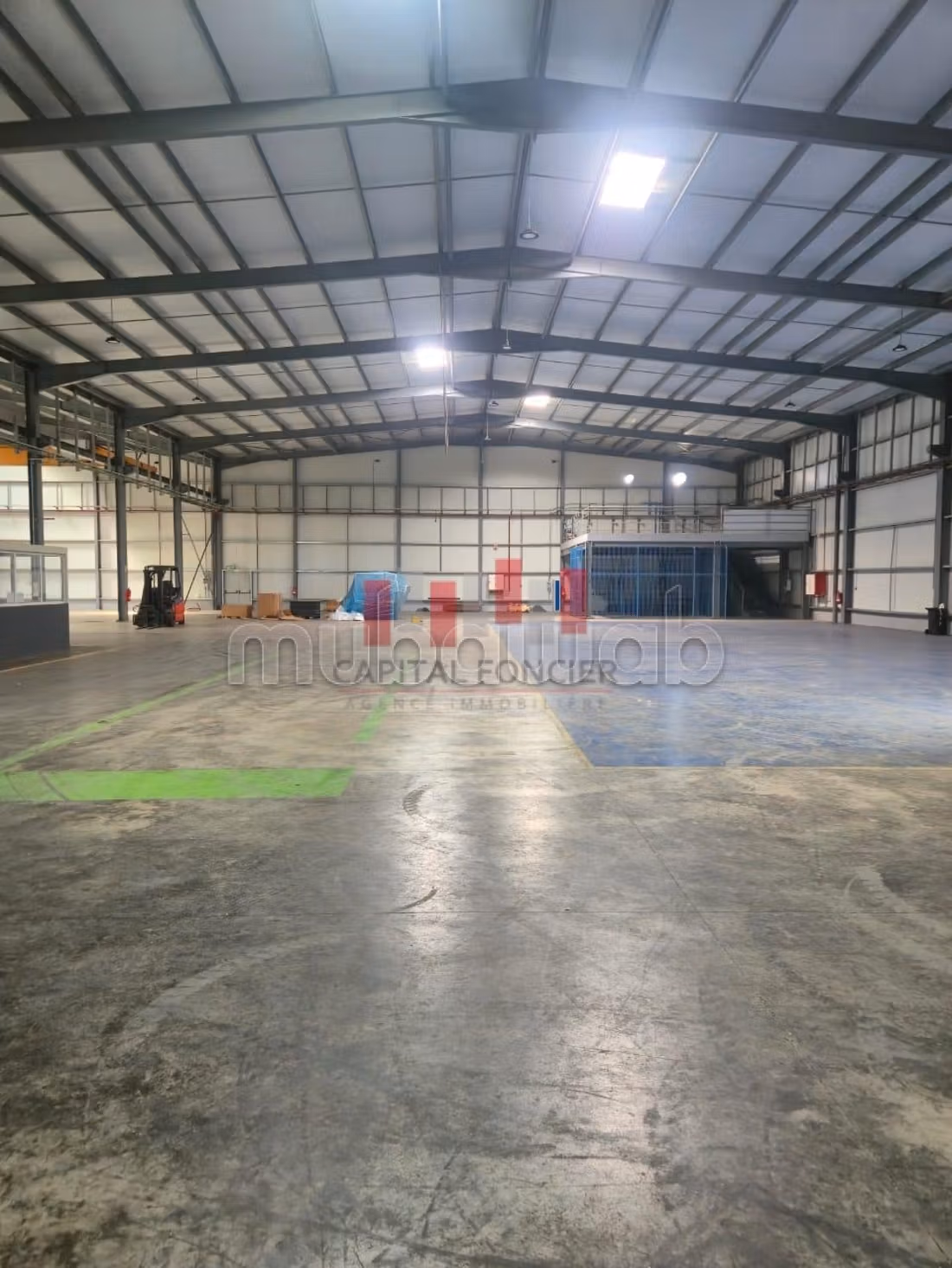 Affitta il locale commerciale perfetto per te. Superficie di 5000 m²