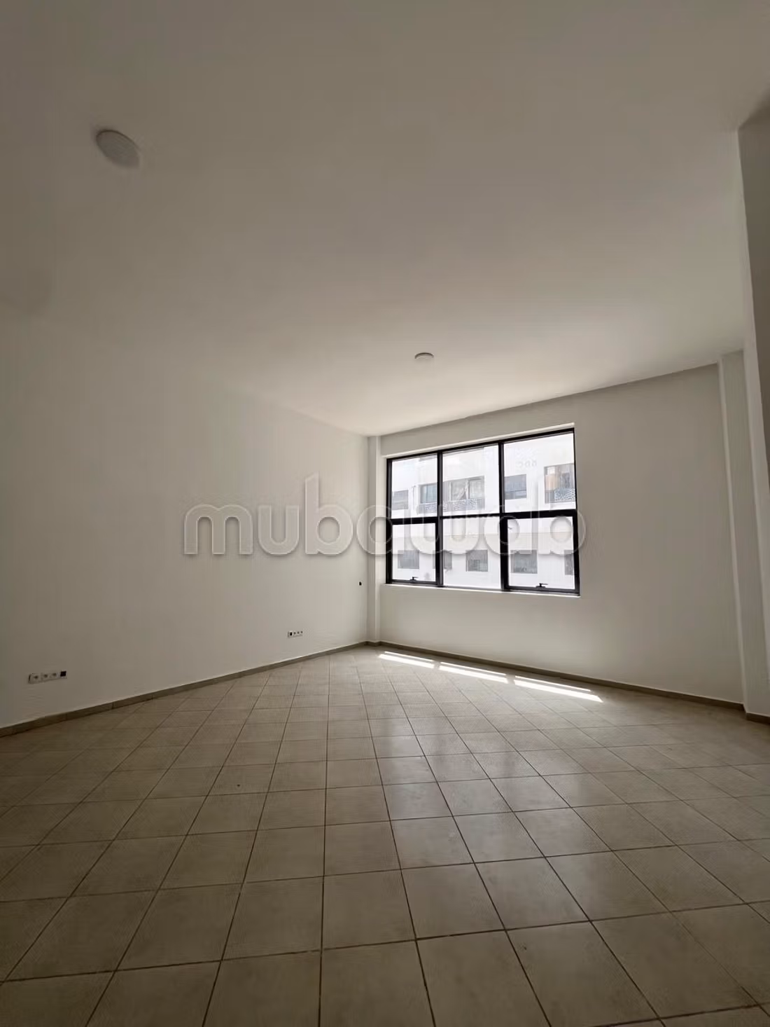 Oficinas en alquiler en Bouskoura Ville. Dimensión 47 m². Ascensor