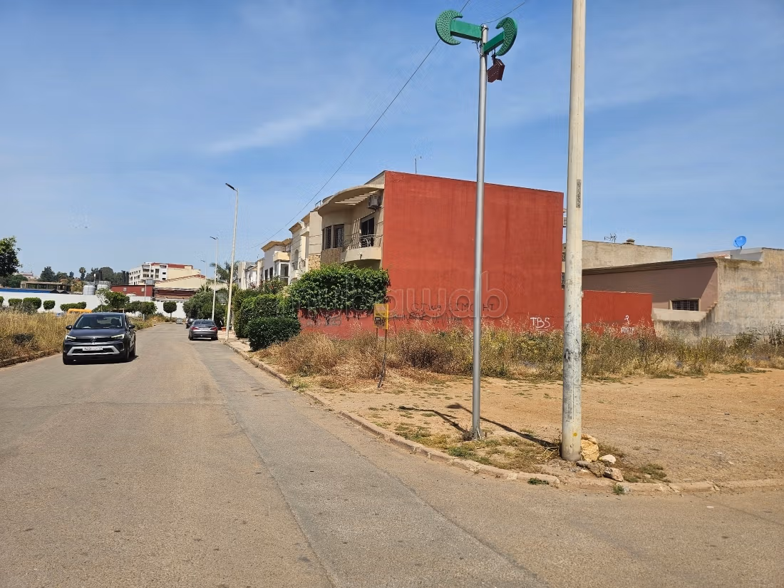 Compra venta de terrenos en Nassim 1. Dimensión 377 m²