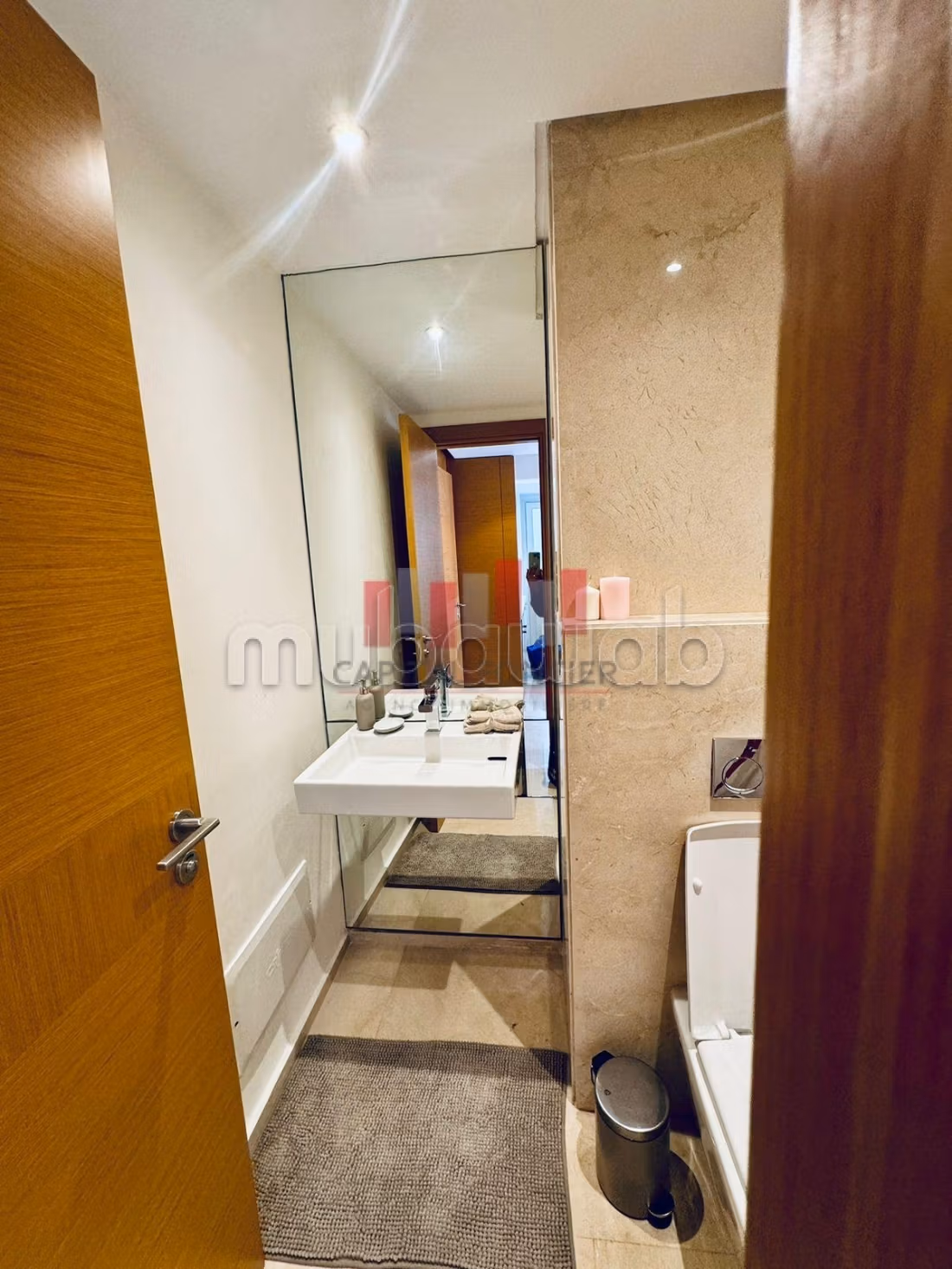 Appartement en location à Casablanca Finance City.
Superficie 45 m².
Bien meublé — 6