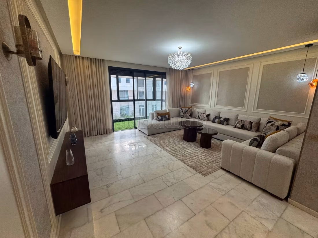 Au CFC Appartement Neuf meublé à louer – 2 façades,