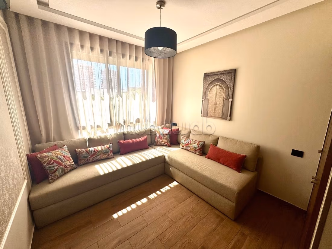 Au CFC Appartement Neuf meublé à louer – 2 façades, — 4
