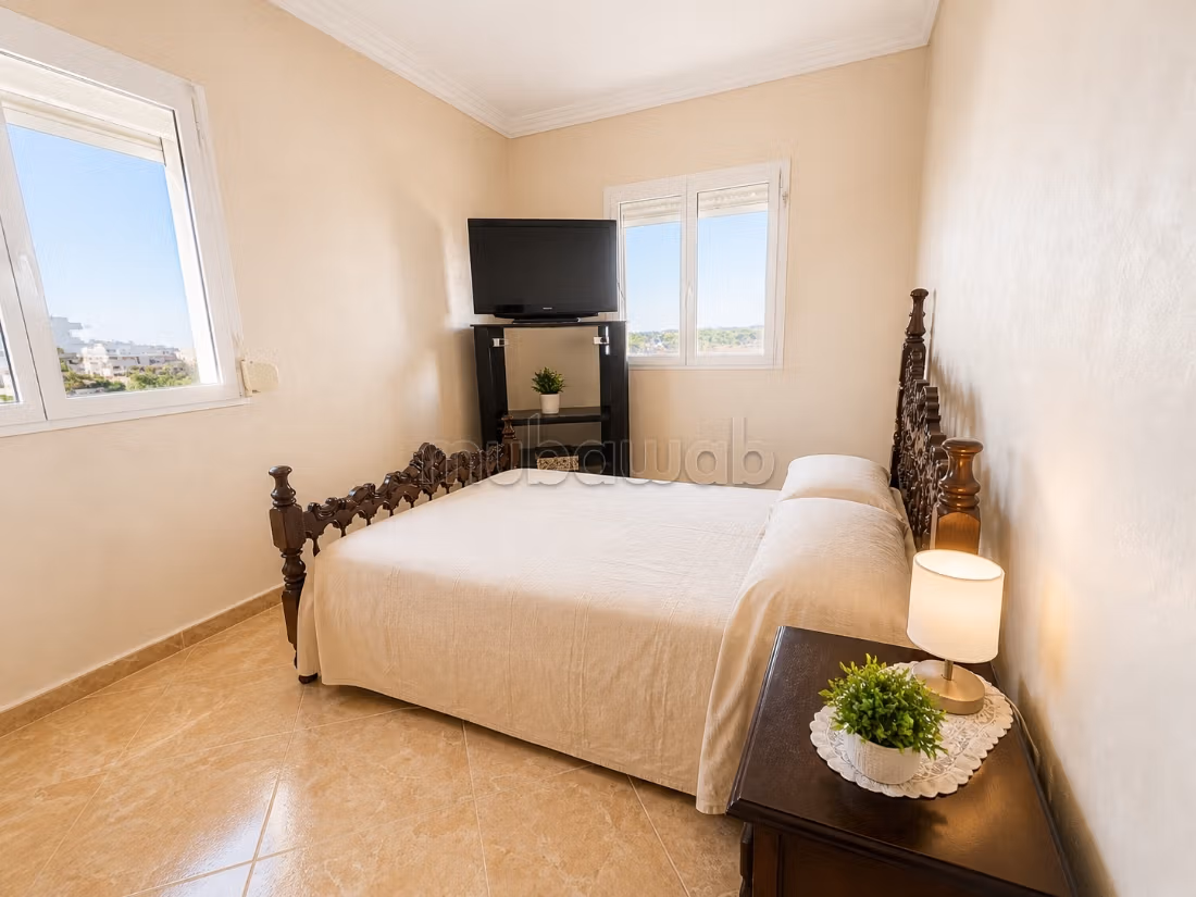 High quality villa for sale. 2 rooms. Storage unit